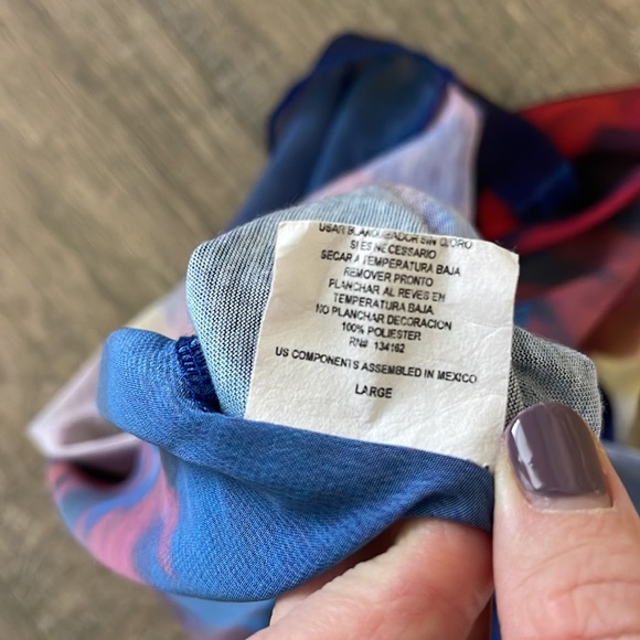 🩶 3/$15 🩶 The Little Mermaid Ariel Disney Shirt - Picture 3 of 4